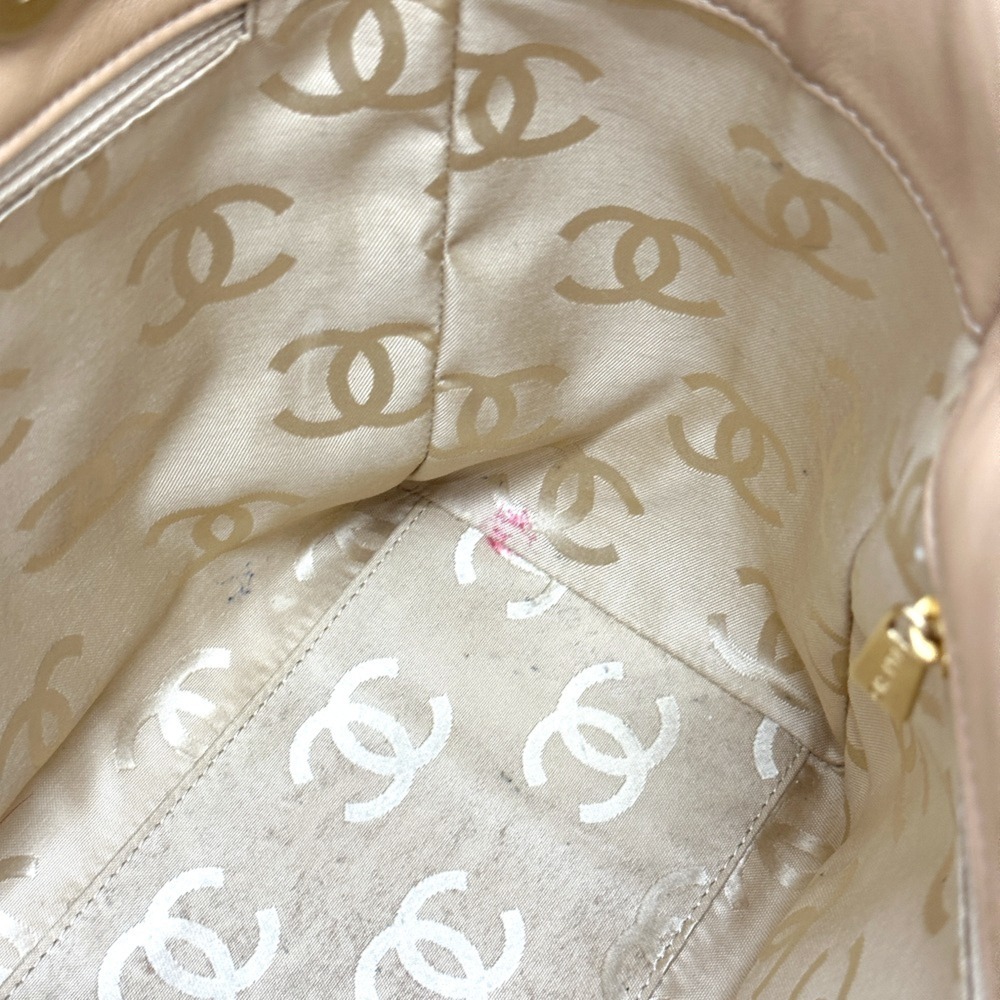 CHANEL Cream Tote Bag - Picture 9 of 15